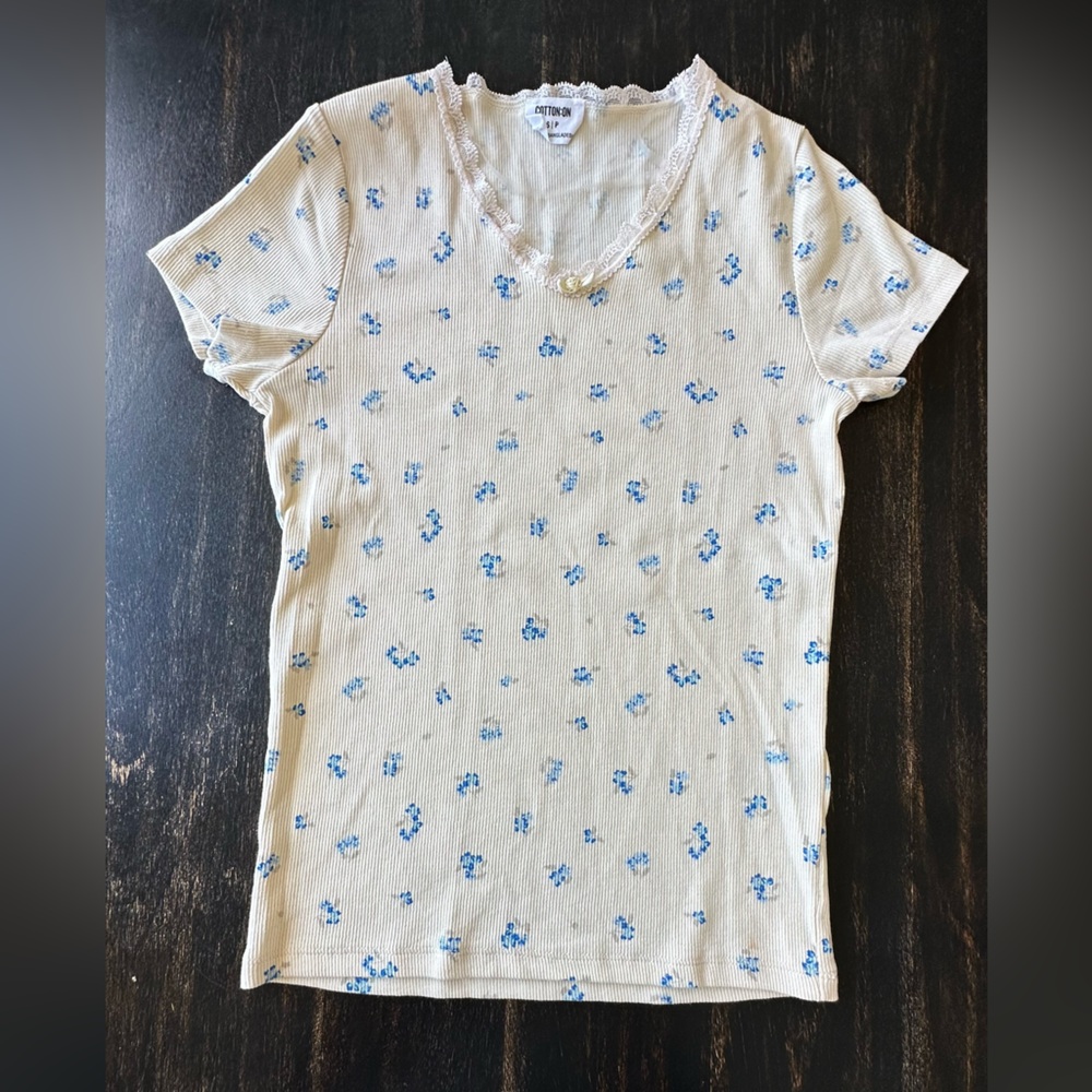 Cotton on Raya Lace Trim Rose Baby Tee. Size Small